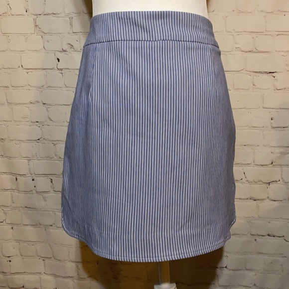 NWT  Blue Striped Skort Size 6 - Picture 6 of 12